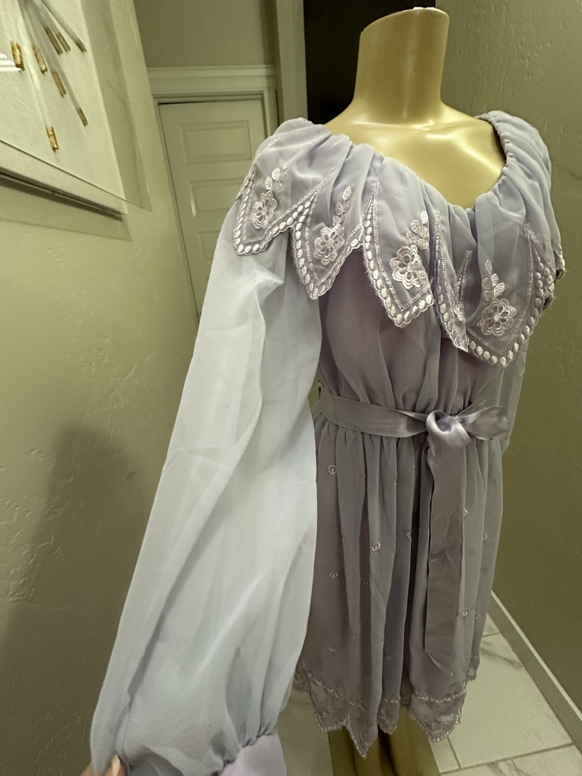 Vintage Noel Sophisticates Light Purple Lilac Prairie Lace Dress