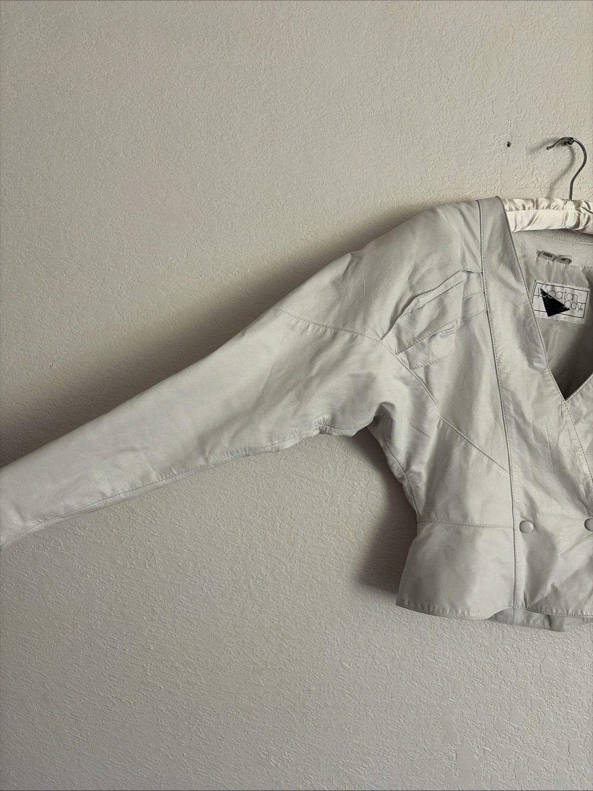 Yucatan Bay Vintage White Leather Cropped Moto Jacket GORGEOUS! Medium