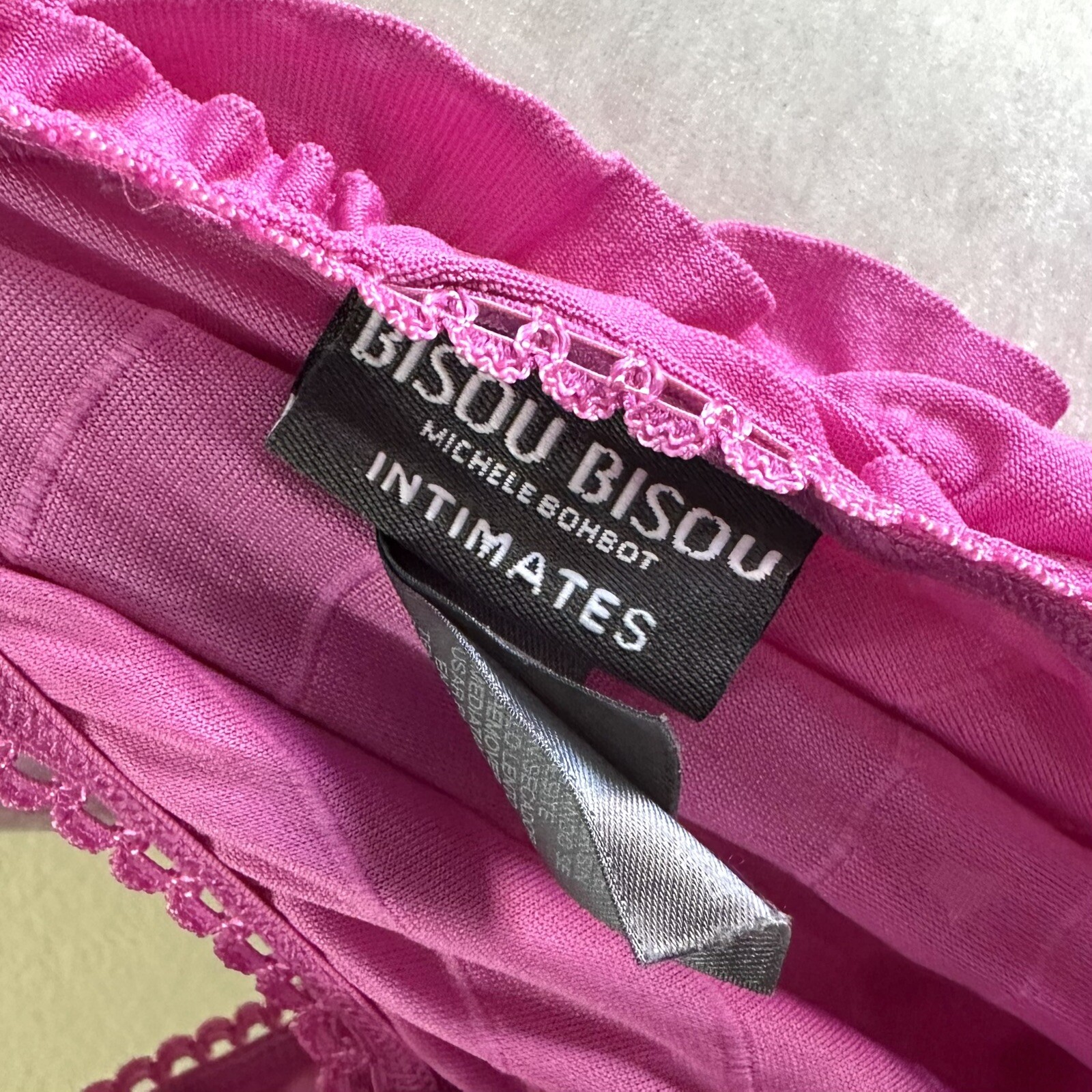 Bisou Bisou Vtg Y2K 2000s Pink Ruffle Lingerie Slip Women’s XL