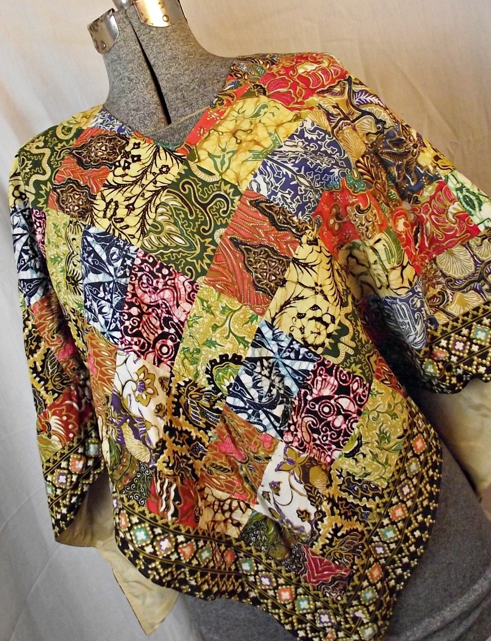 BOHO MOD Vtg 1960s Hippie Poncho Patchwork Batik Lee Lee’s Fashions