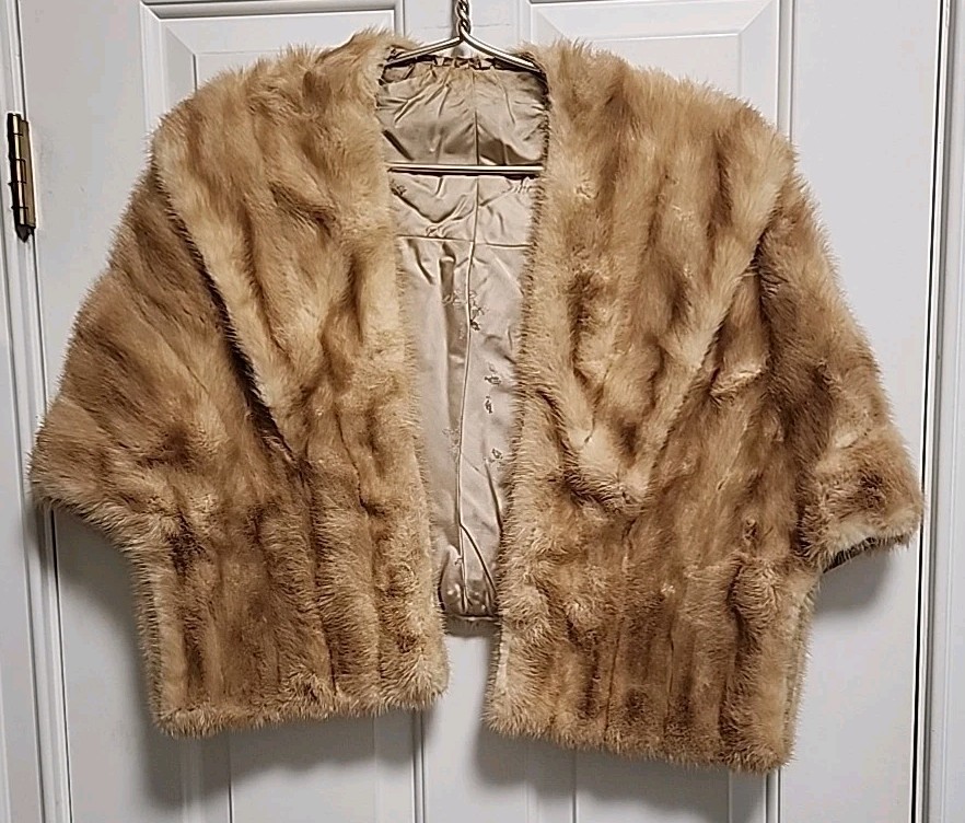 Vintage 60’s Blonde 2-Way Mink Fur Wrap/Stole ~ Satin Lined Pockets ~ One Size