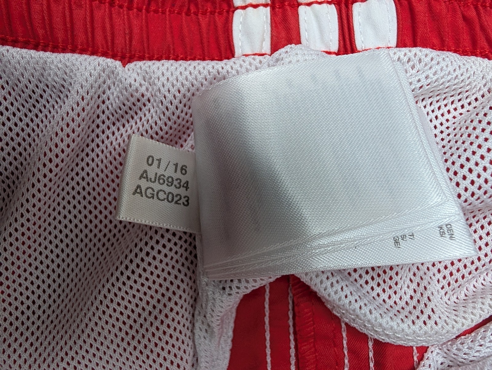 Adidas Sprinter Glanz Womens Shorts L Red Sports Vintage Football Casual Retro