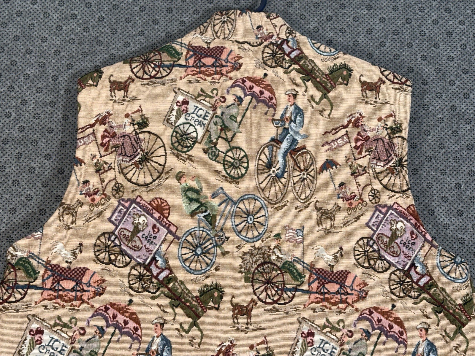 VTG Tapestry Full Zip Vest Victorian Novelty Italian Bicycle Ice Cream Size XL