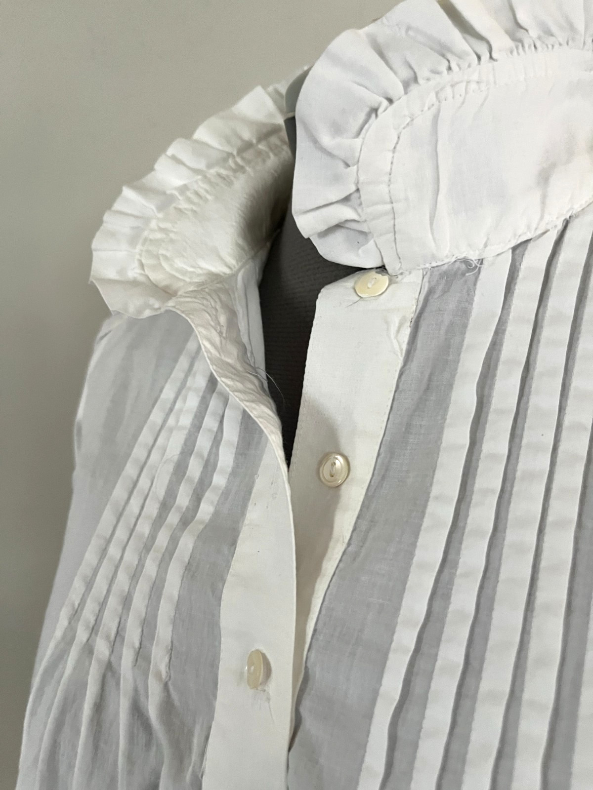 VTG Laura Ashley Sz S Irish Cotton Pintuck Ruffleneck Popover Blouse