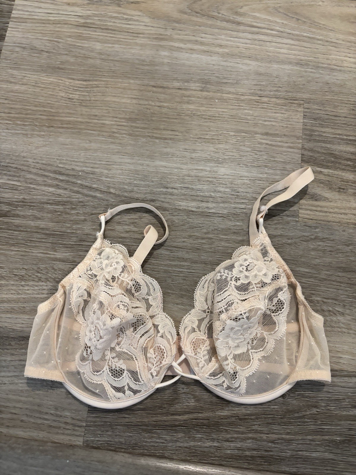 LOT OF 2 Vintage Vanity Fair Size 36C Bra Style 75–075 Lace Criss Cross Beige