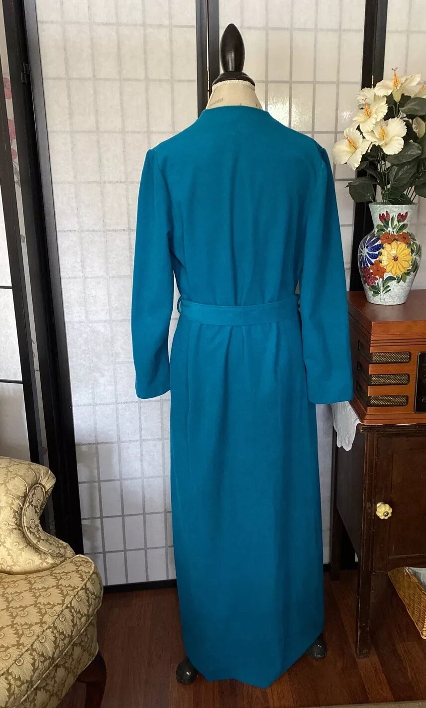 Famous Bodies VTG 60 Union Made Women’s L Appliqué Lo-nap Fleece 57” Bathrobe
