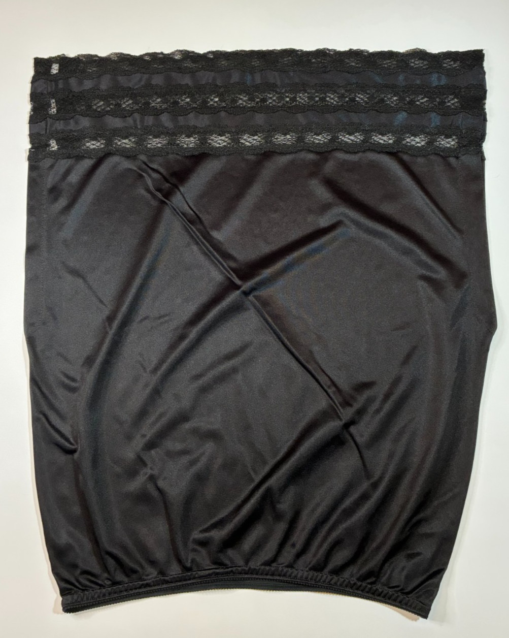 Vtg GOSSARD ARTEMIS Black HALF SLIP Small TRIPLE LACE Hem Slits Nylon Coquette