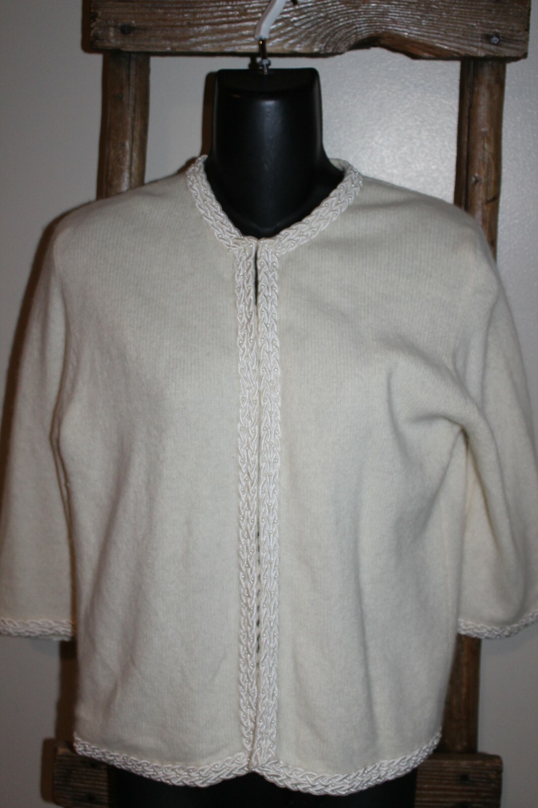Lot of 5~Women’s~VINTAGE~Short Jackets~WOOL w/Leather Trim~IVORY Wool & Angora~M