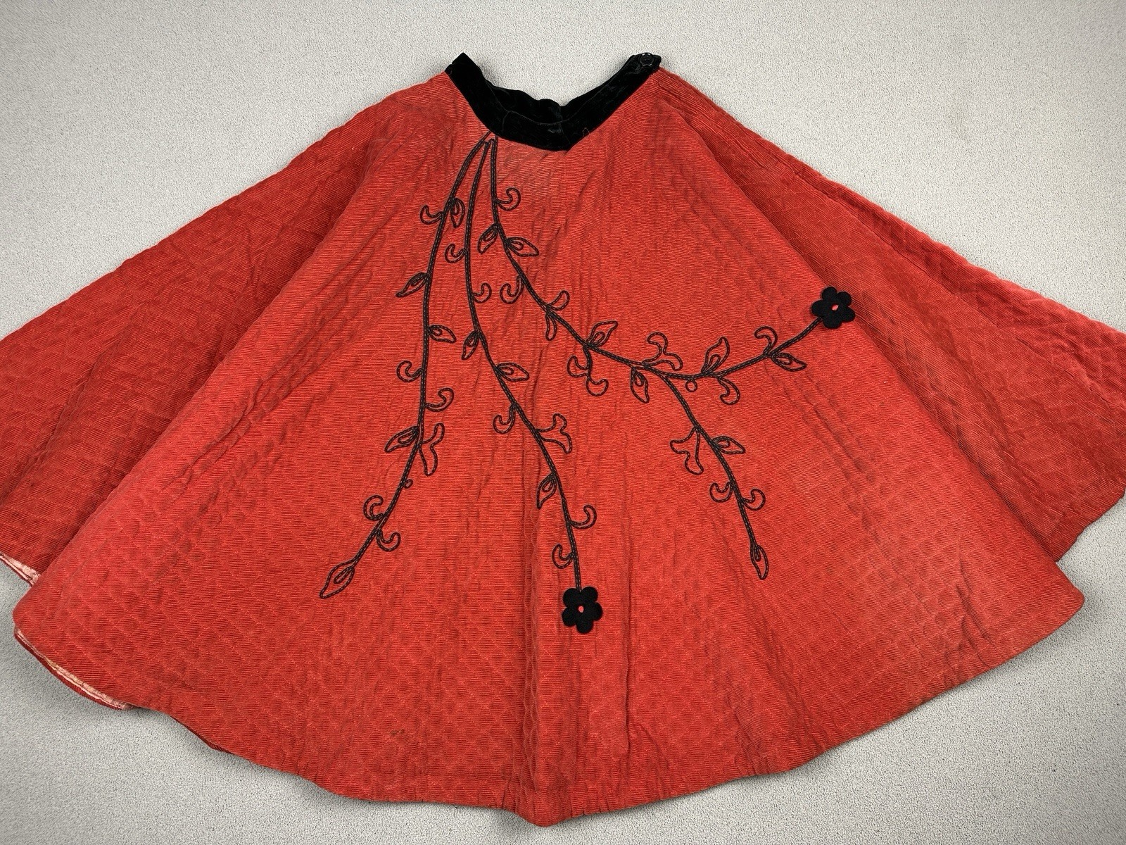 Vtg Quilted Red Swing Skirt Black Flower Handmade 24” Waist Midi 29” Long