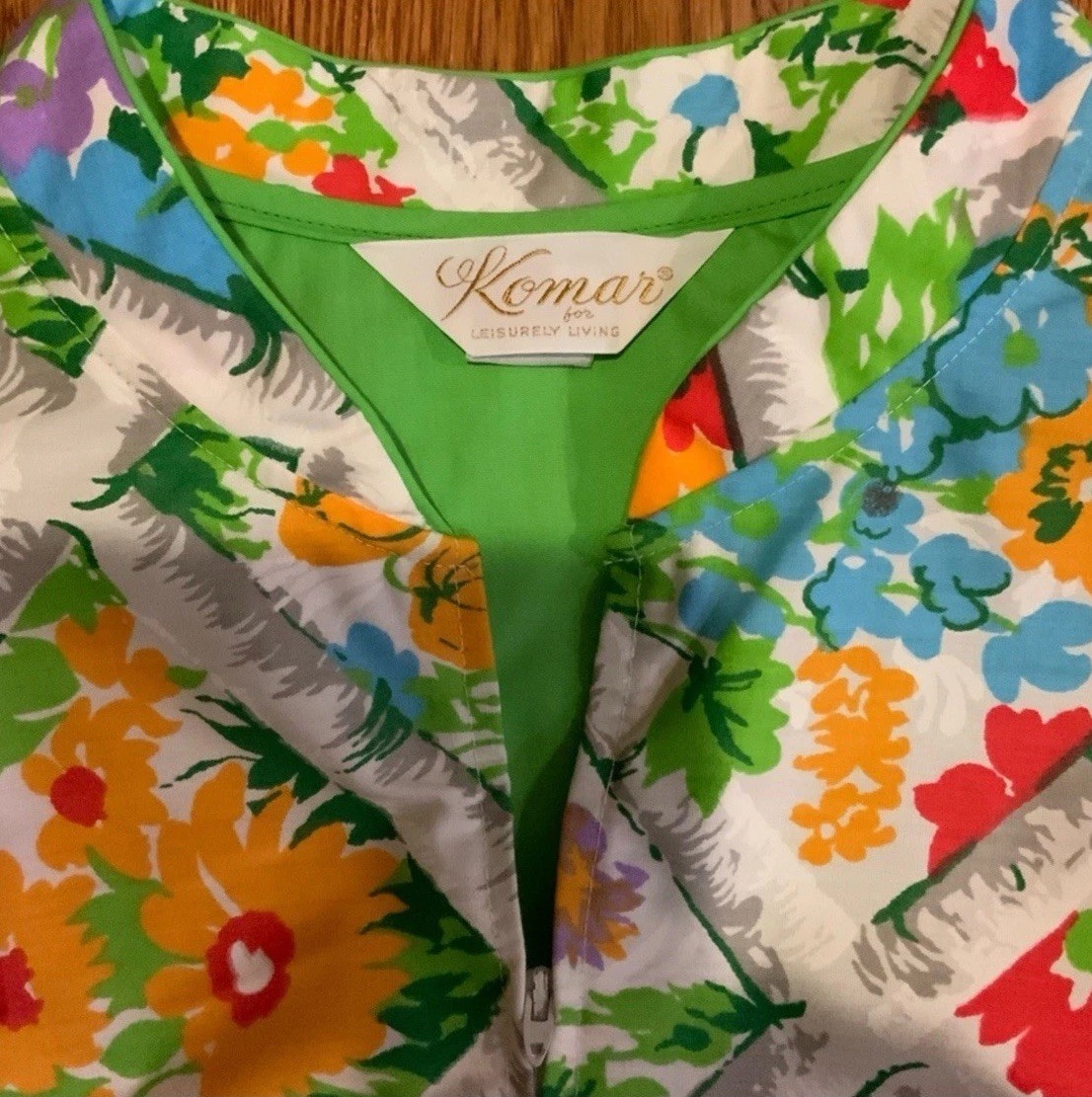 Vintage Komar Dress Floral Multi Color Large Pockets Size L Made in the USA NOS