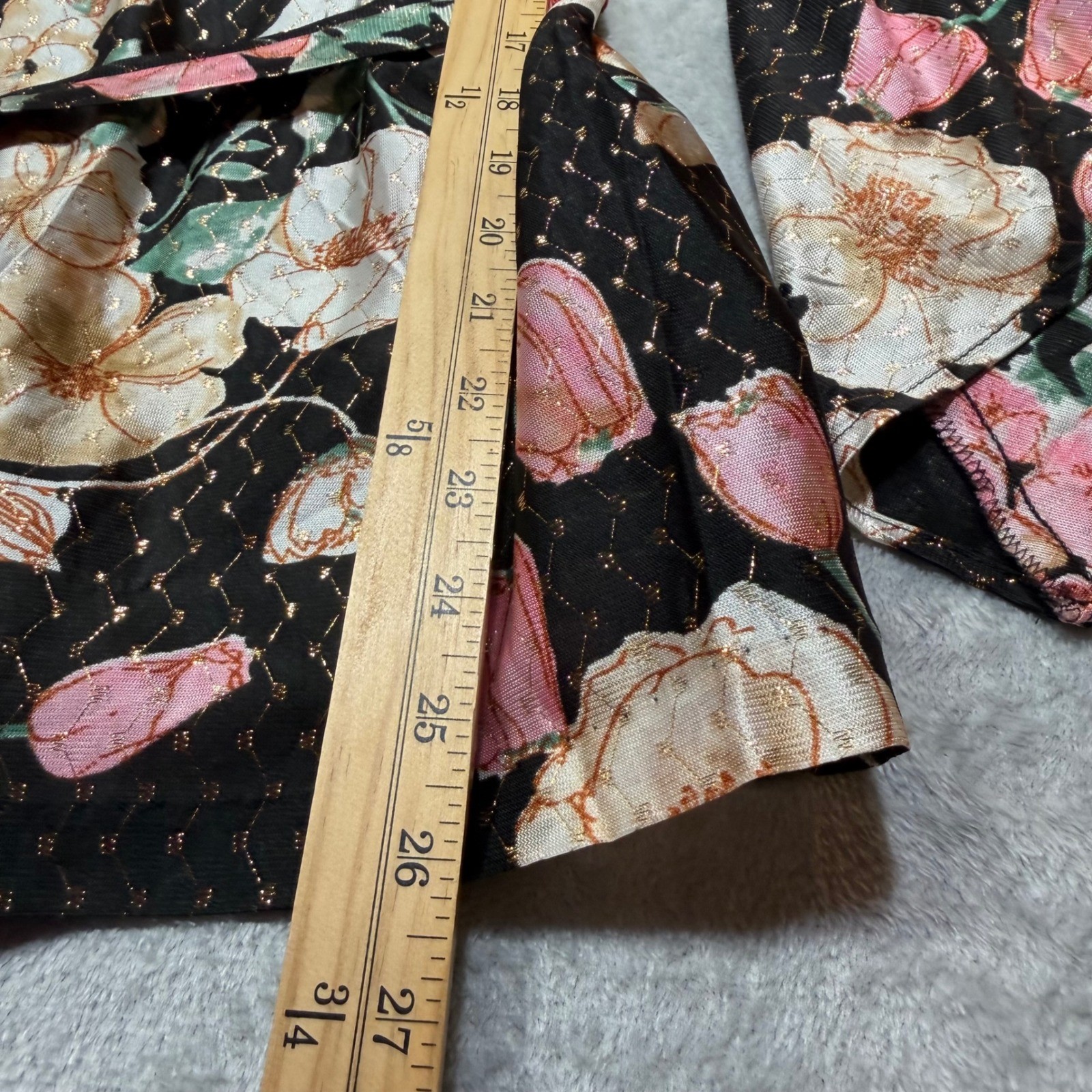 Vintage Shaker Sport Floral Metallic Gold Bell Sleeve Wrap Top Black Pink 38
