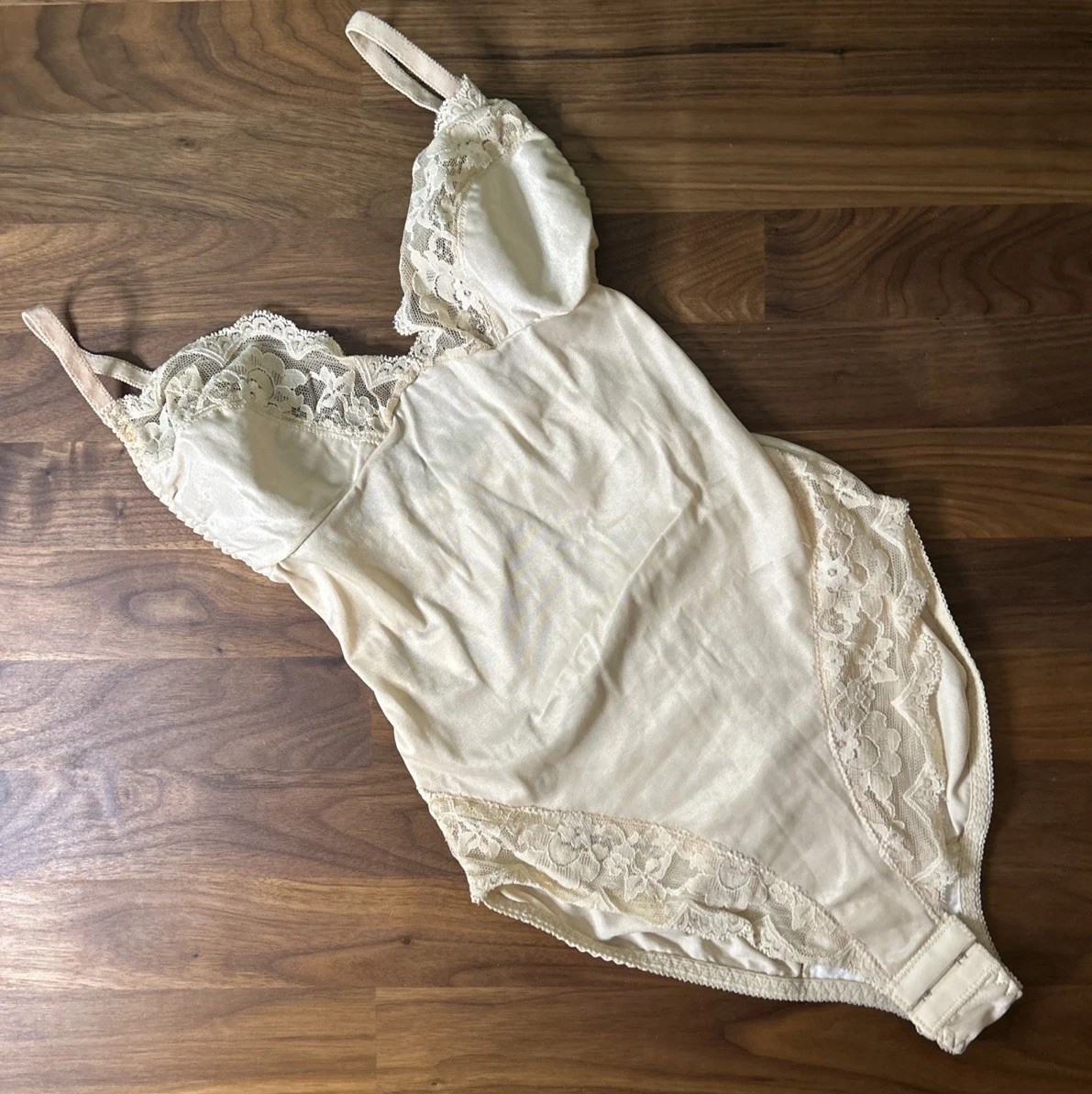 VTG Silky Nylon Second Skin Body Lites JCPenney M Bodysuit HTF Hi Cut Back Seam
