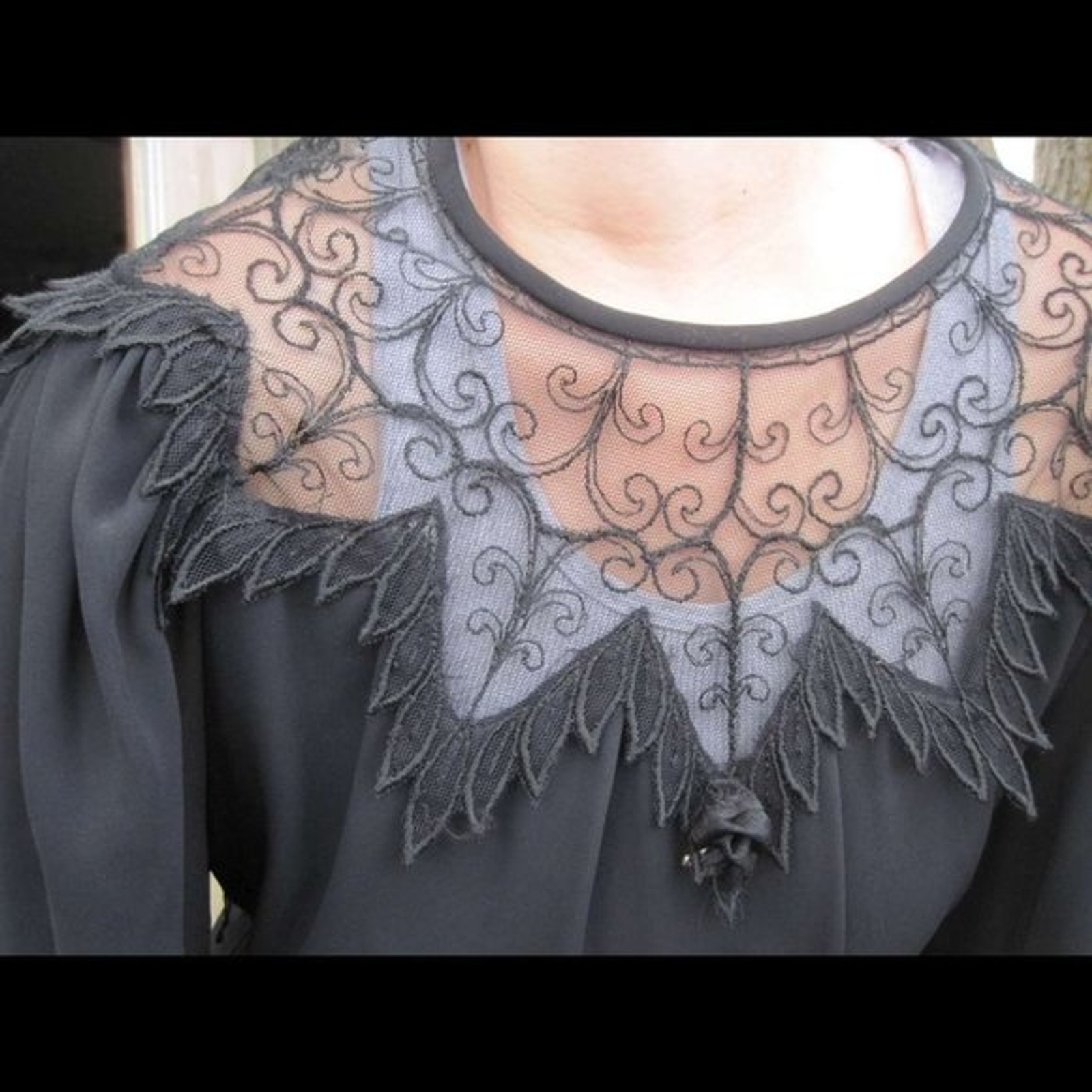 Argent Fille Ltd. Black 7 / 8 Dress Mesh Floral Neck Accent Translucent U.S.A.