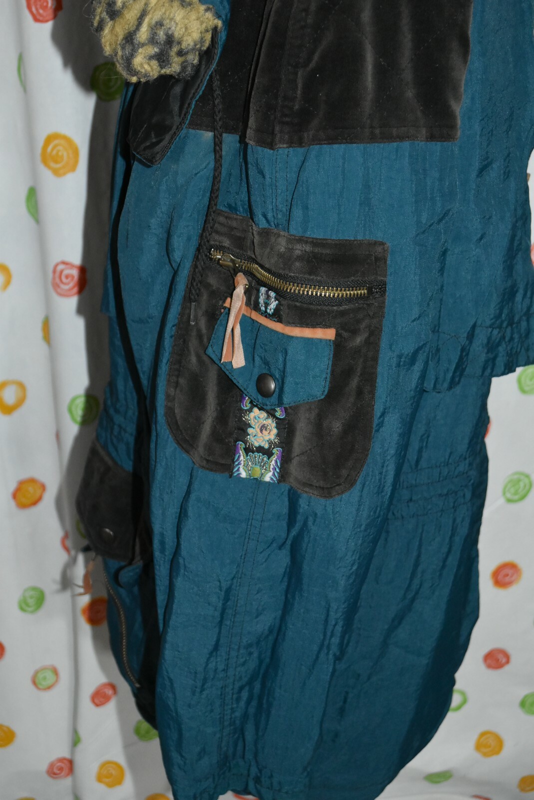 VINTAGE 1980’S LEARSI WOMENS Small blue hooded velvet accents COAT EUC