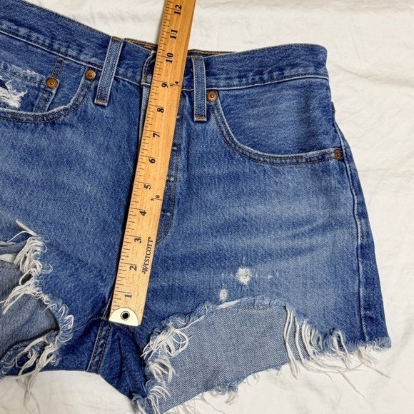 Levi’s 501 Cutoff Denim Shorts Women’s 26 Distressed Festival Rodeo