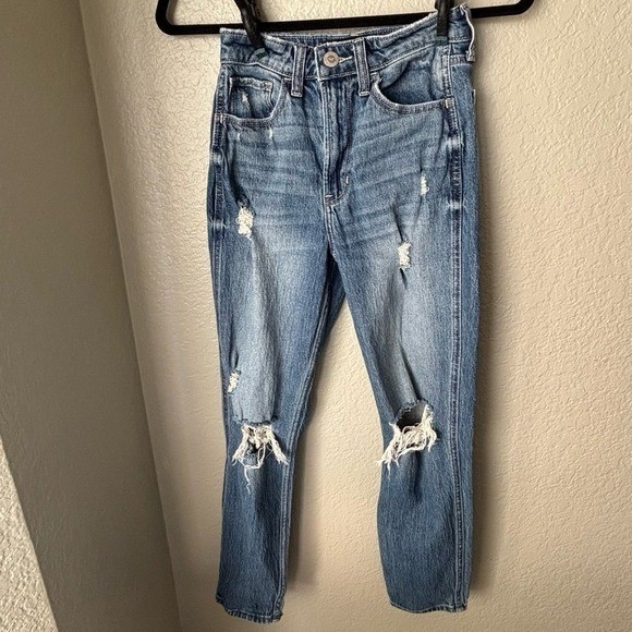 Hollister Women’s Ultra High Rise Mom Jeans 000R W23R Distressed Vintage Stretch