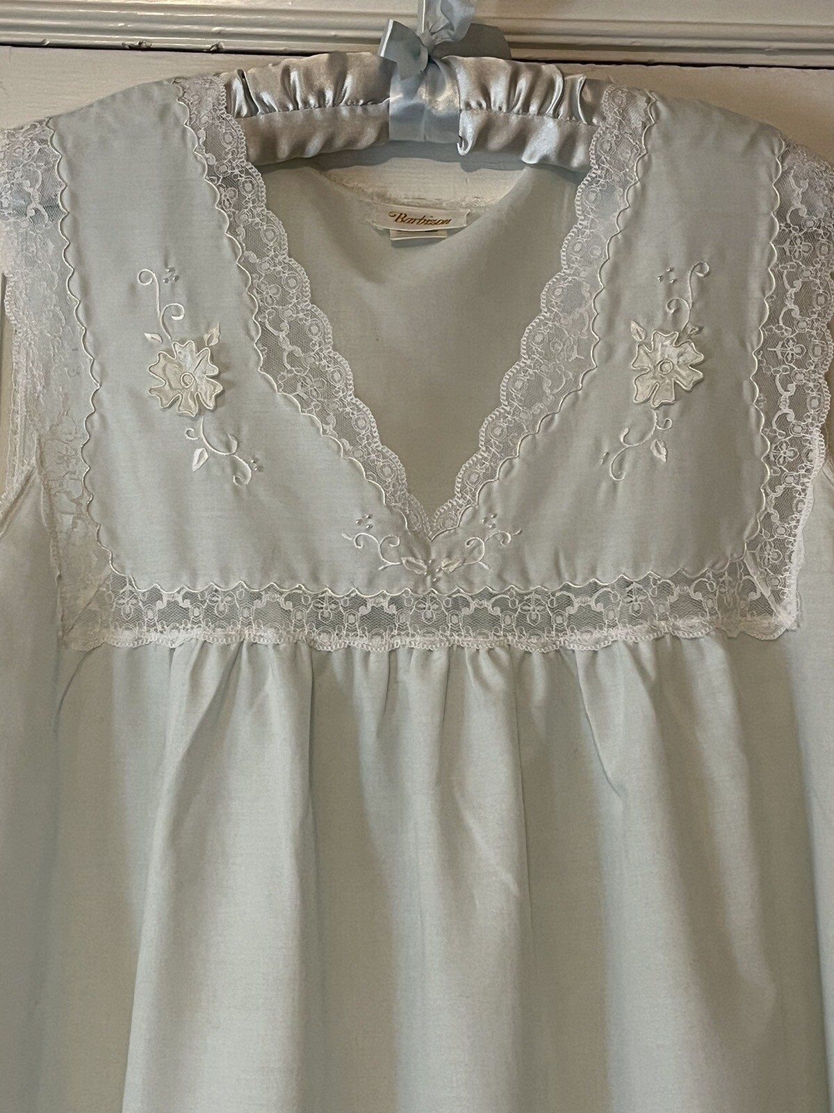 Vintage 1960s Barbizon Light Blue Nightgown w/Lace Trim & Embroidery Size Large