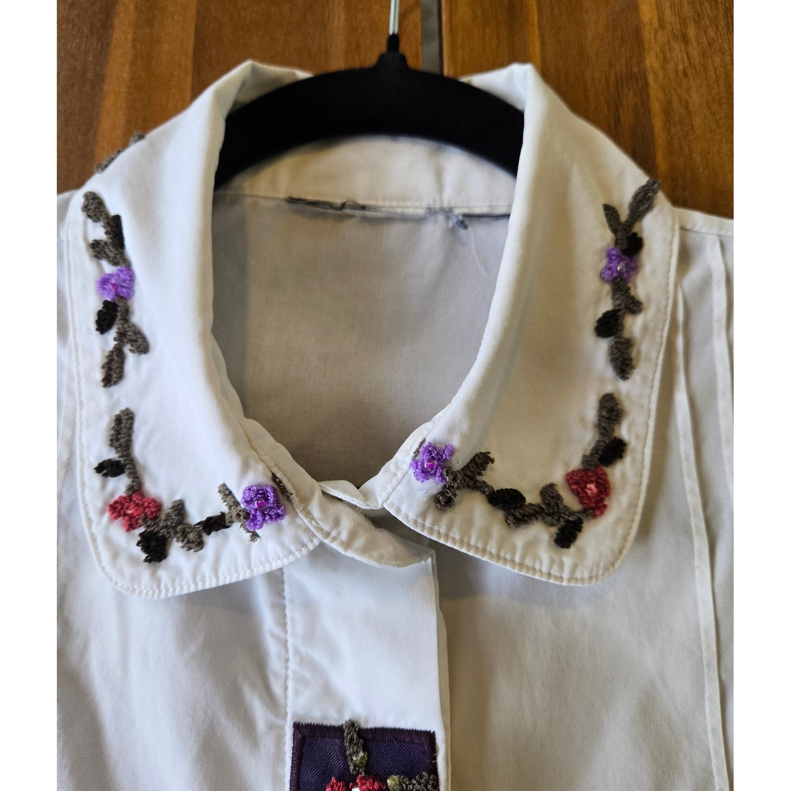Vintage White Floral Embroidered Beaded Blouse Cottagecore Hippie Western Retro