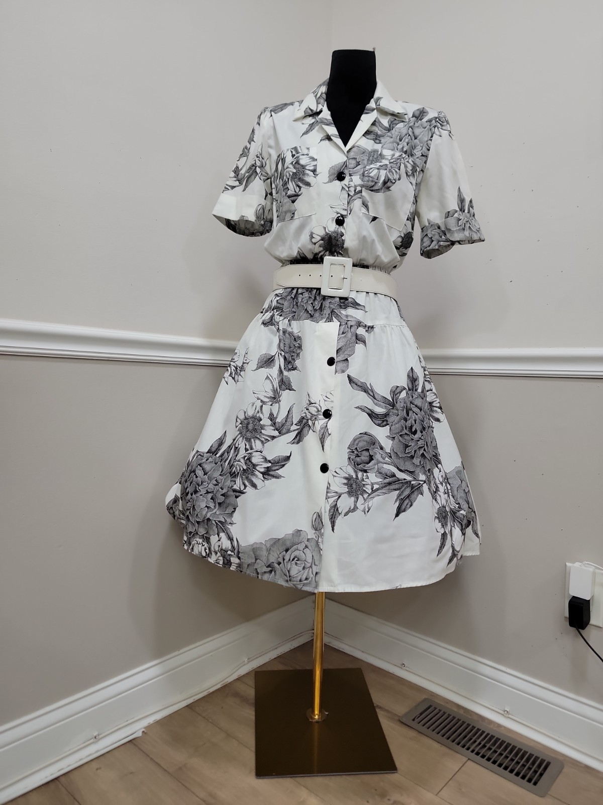 Vintage 80s Black White Floral Shirt Dress Belted Tea Party Cottagecore