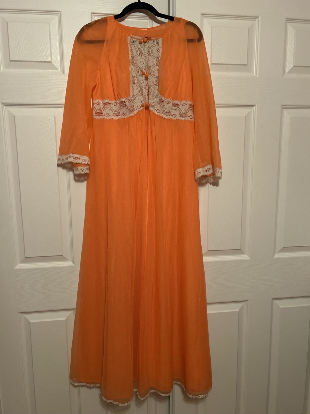 NEW! VTG GOSSARD ARTEMIS Nylon & Lace Nightgown & Robe Set Medium
