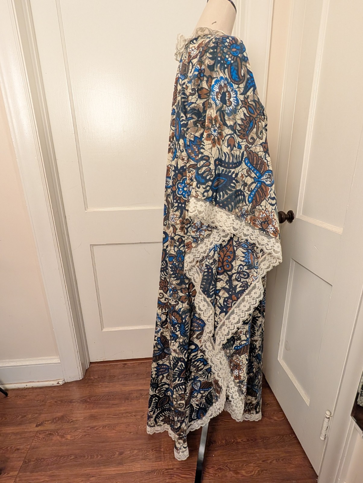 NWT*VTG 70’s Kaftan Maxi Dress-Polynesian Batik Print w/ Lace Trim-One Size
