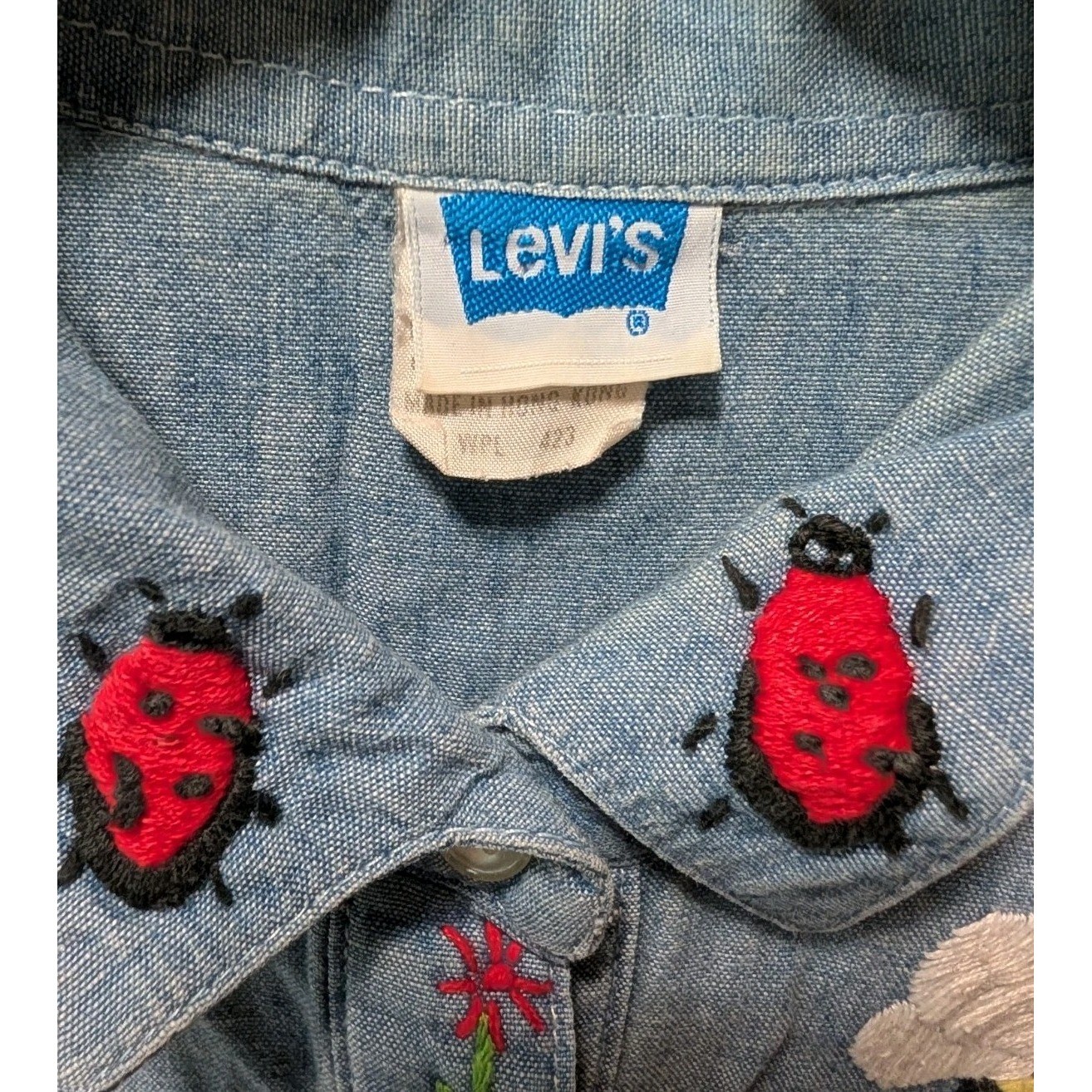 VTG 70s Levis M Chambray Blue Denim Tunic Top Embroidered Floral Insect Tropical