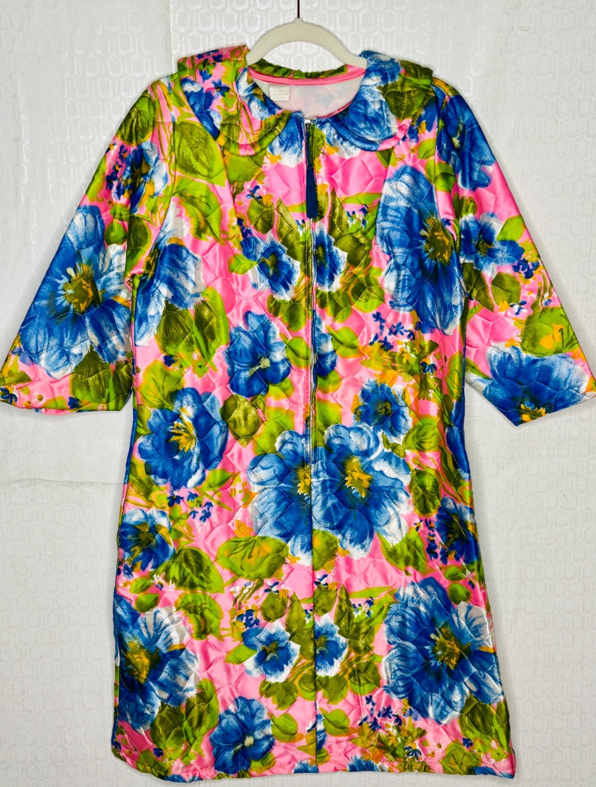 NOS VTG 60’S SATIN PINK BLUE FLORAL QUILTED HALF ZIP HOSTESS LOUNGE ROBE DRESS*M