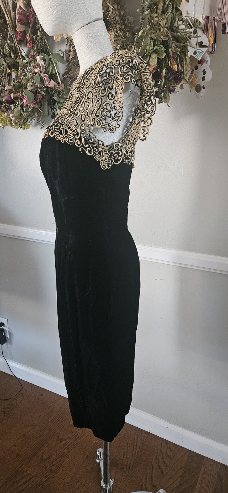 Vintage 1990s Tadashi Black And Gold Velvet Dress Mkd Sz 6