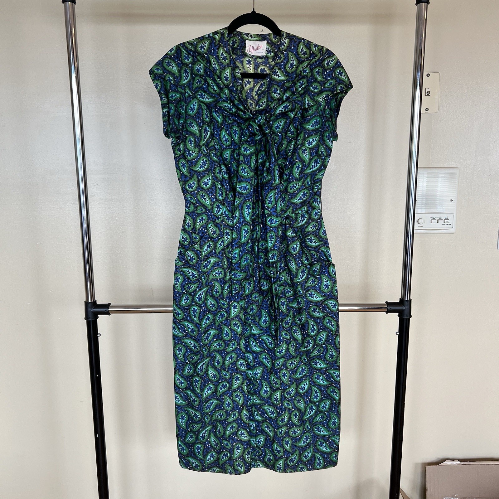 Vintage Deadstock 1960’S Green Print Dress Pockets