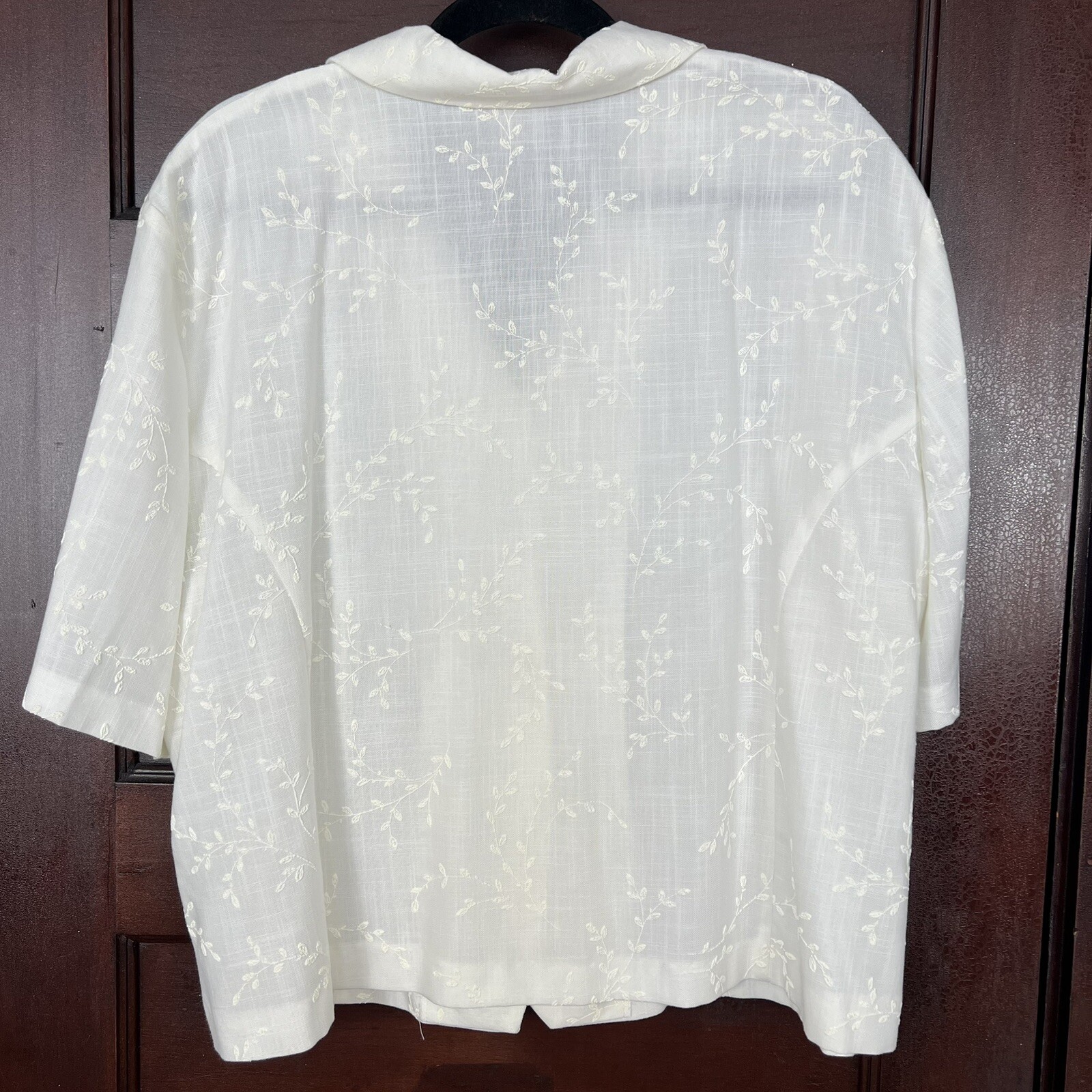 Linen Look Skirt Suit Woman’s 1X White Embroidered Flowers Usa Made VTG Retro