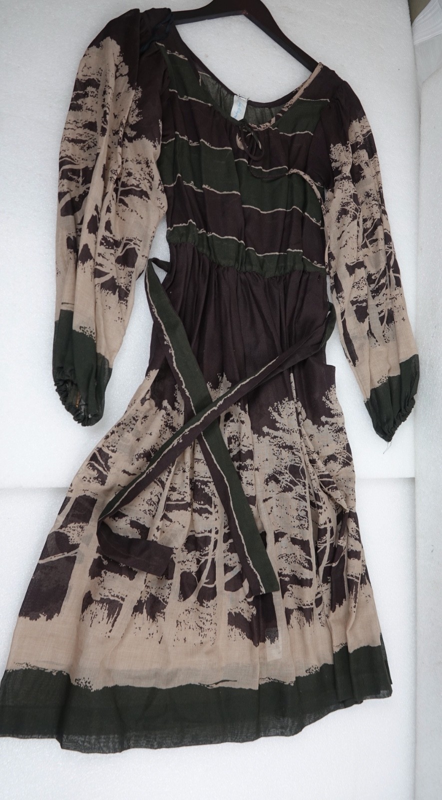 VINTAGE WOMANS CLOTHING JUDY WAYNE NATURAL EARTH DRESS LONG SLEEVED SIZE 9 -10