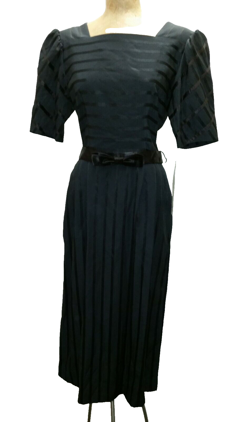 Vintage 1970’s Black Rayon Poly Day Dress by Lanz Originals Size Medium NWT