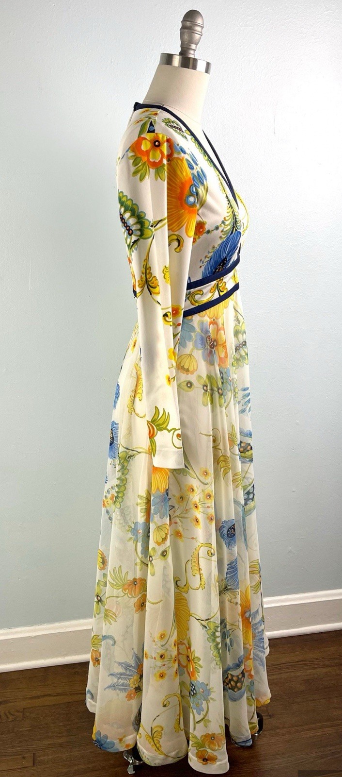 Striking Late 60s 1960s Early 70s 1970s Floral Maxi Dress Hostess Gown S Small M