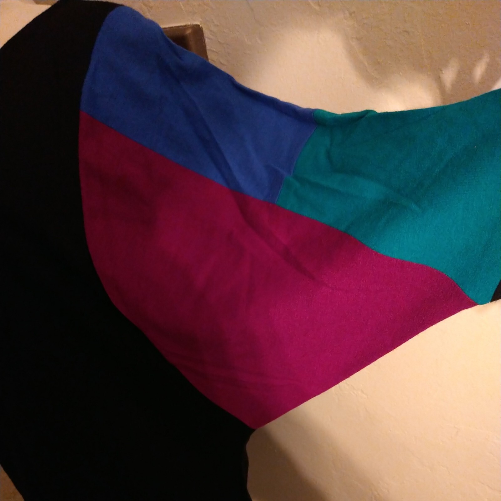 VTG 90’s The Kollection Ltd. Size M Wool Knit Black w/ Multicolor Sleeves