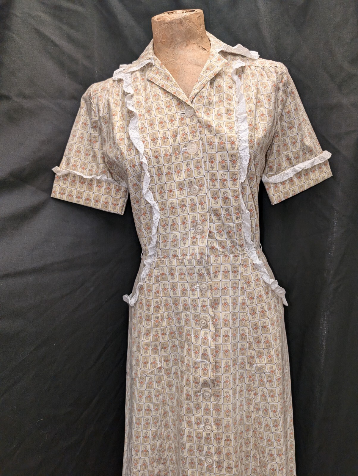 Vtg. 50s Pale Tan White Orange Cotton Button Front Day Dress S/M