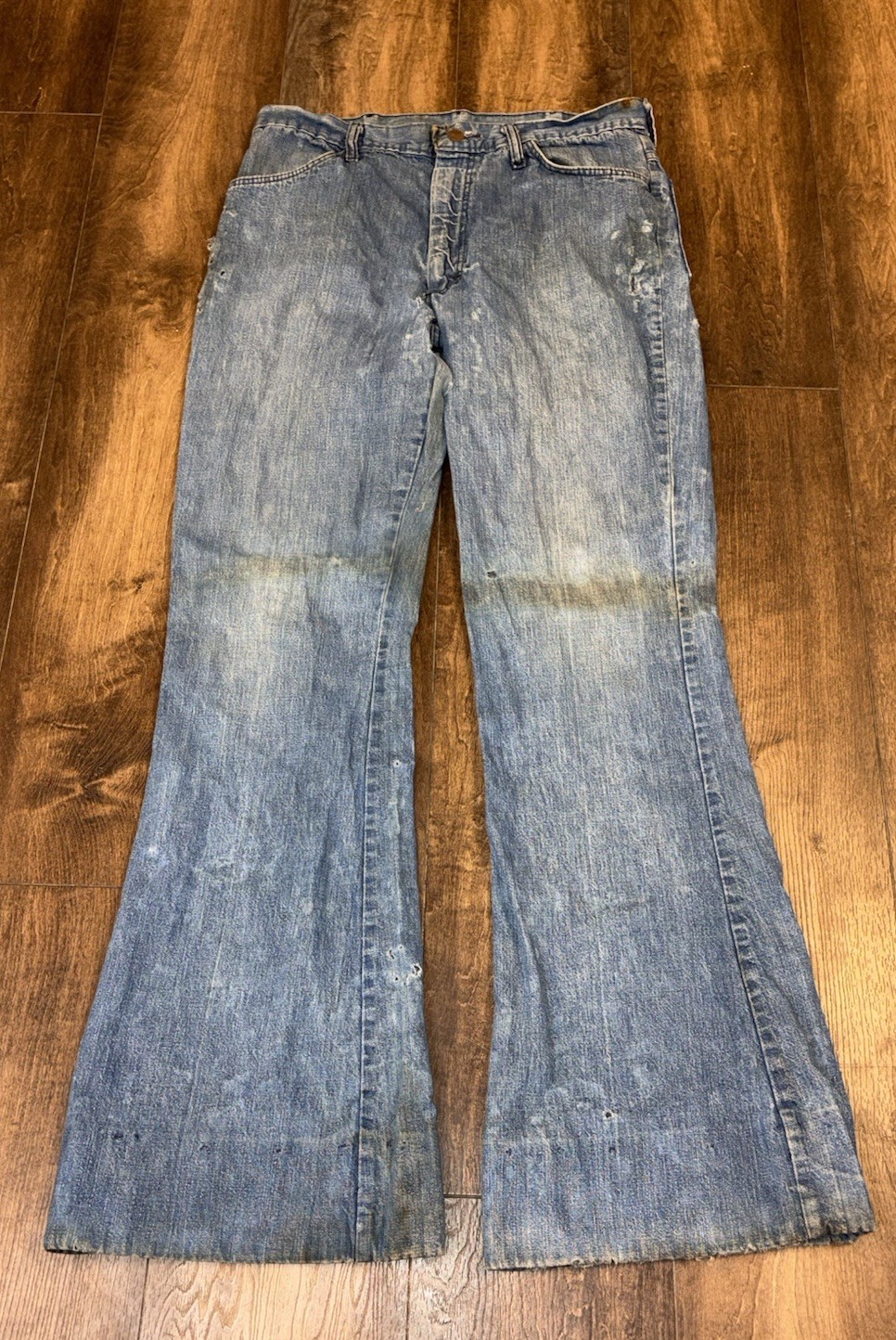 Vtg 70s Jeans Wide Leg Bell Bottom Jeans 31×33 Distressed w/TALON Zipper