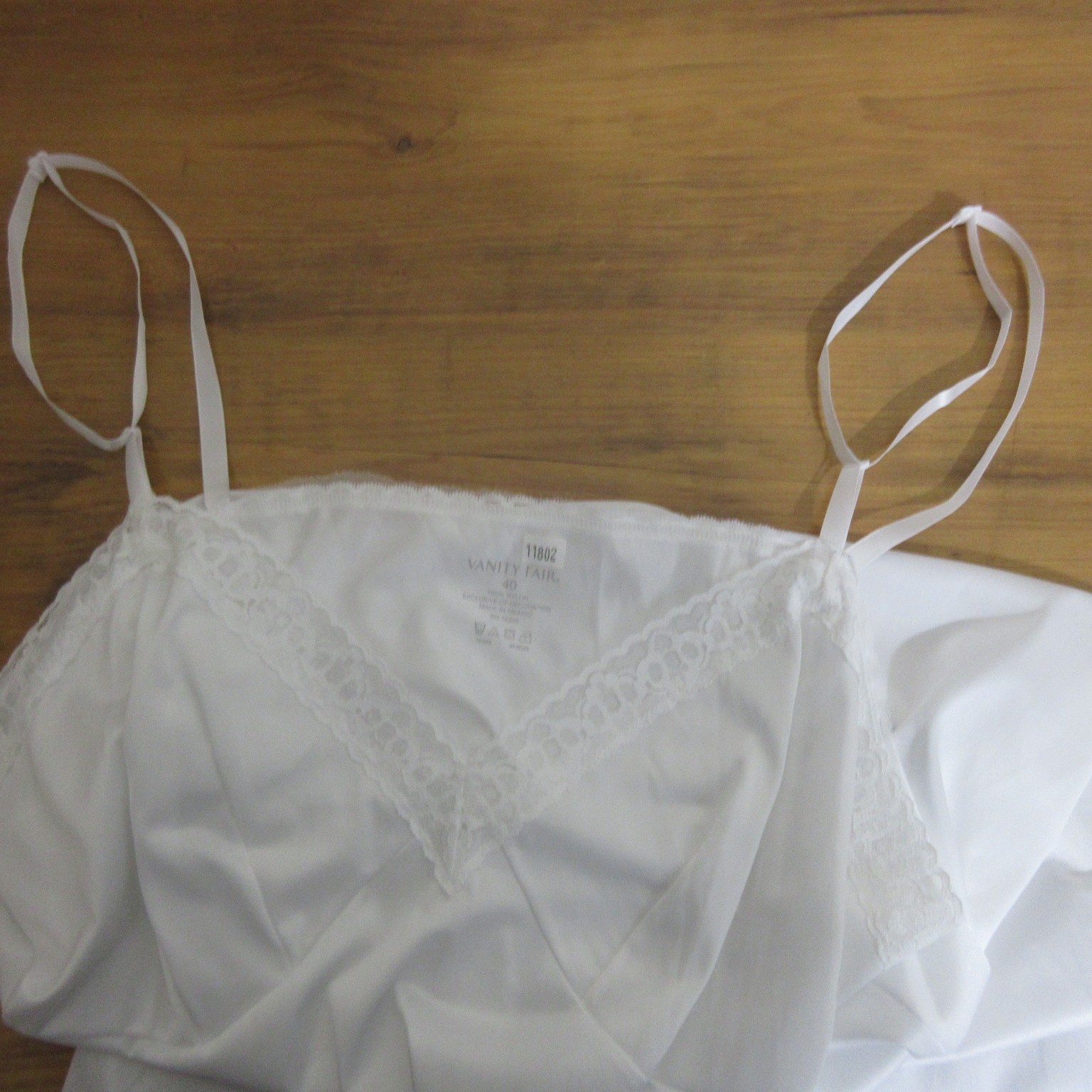 Vanity Fair Full Slip Sz 40 White 100% Nylon Lace Trim Adjustable Straps NOS VTG