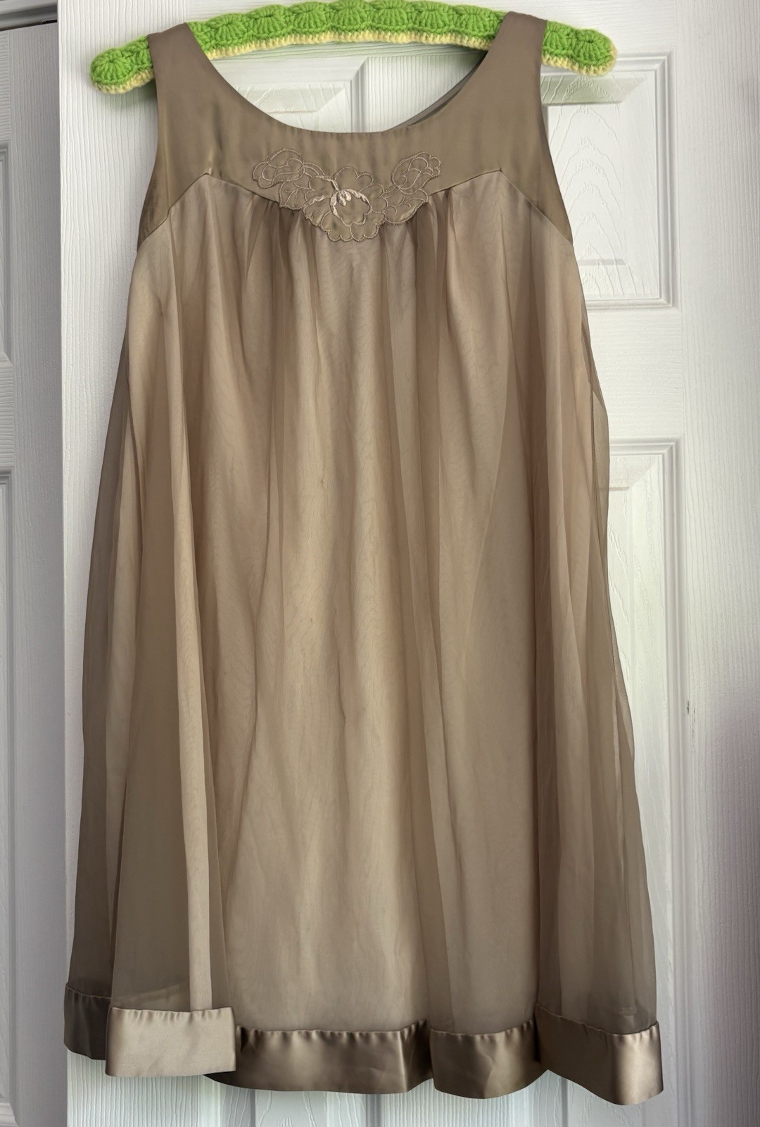 VTG Gossamer Artemis Nylon Chiffon Lace Nightgown Beige Med Petite Short 34”