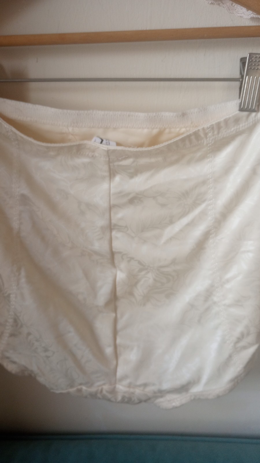 Maidenform Ultra Firm Control Shaping Brief #FL6854 Size XL Ivory Nwot