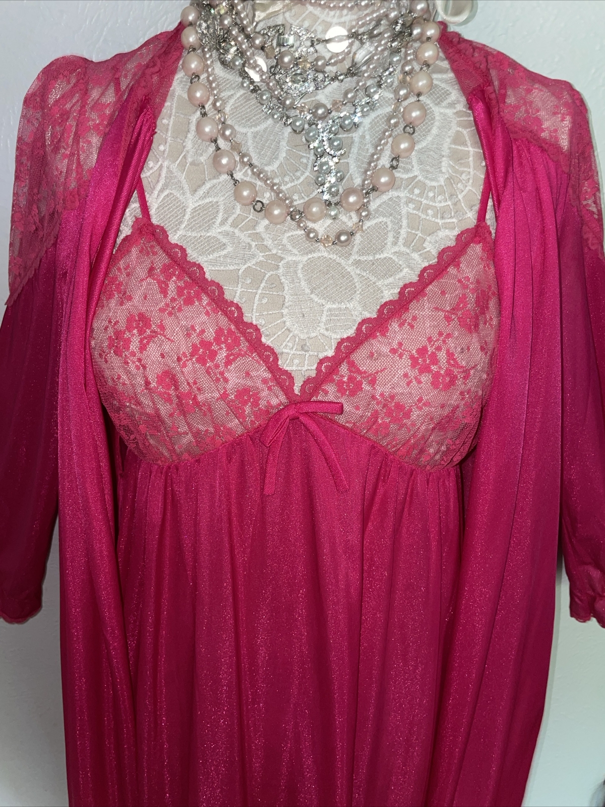 PARAMOUNT Nylon Peignoir Robe & Nightgown Set Gown Pink Lace Woman’s Vintage