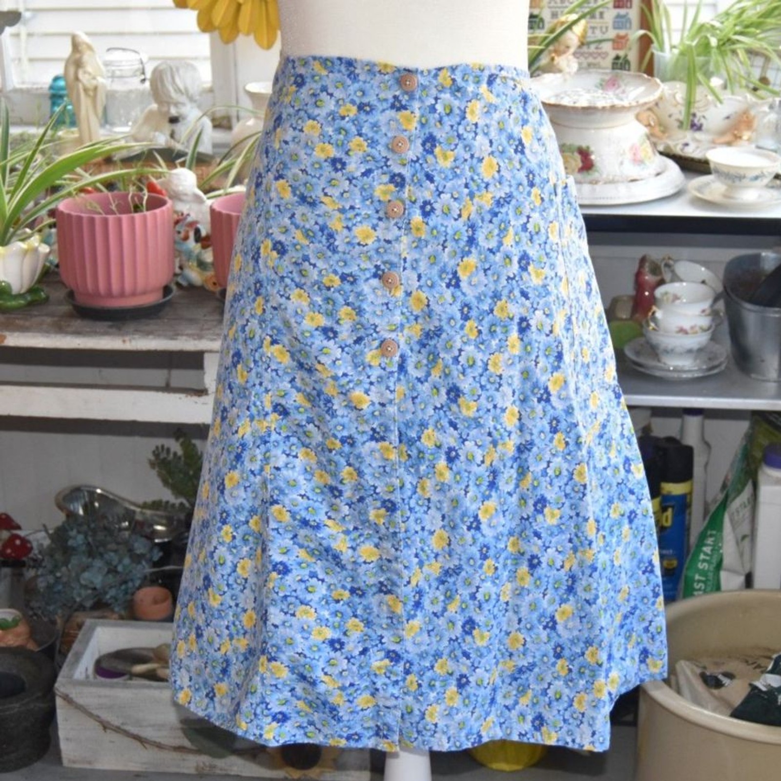 Vintage 70s Blue Yellow Floral Cotton A-Line Skirt Pockets 28 Waist XS