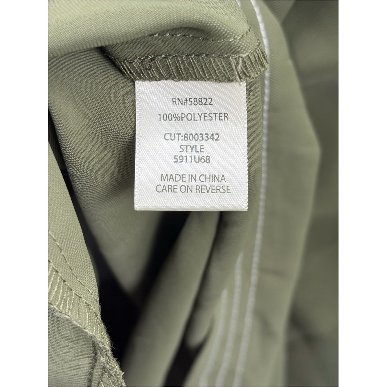 NWT Max Studio London Army Green Contrast Stitch V-Neck Top Size M