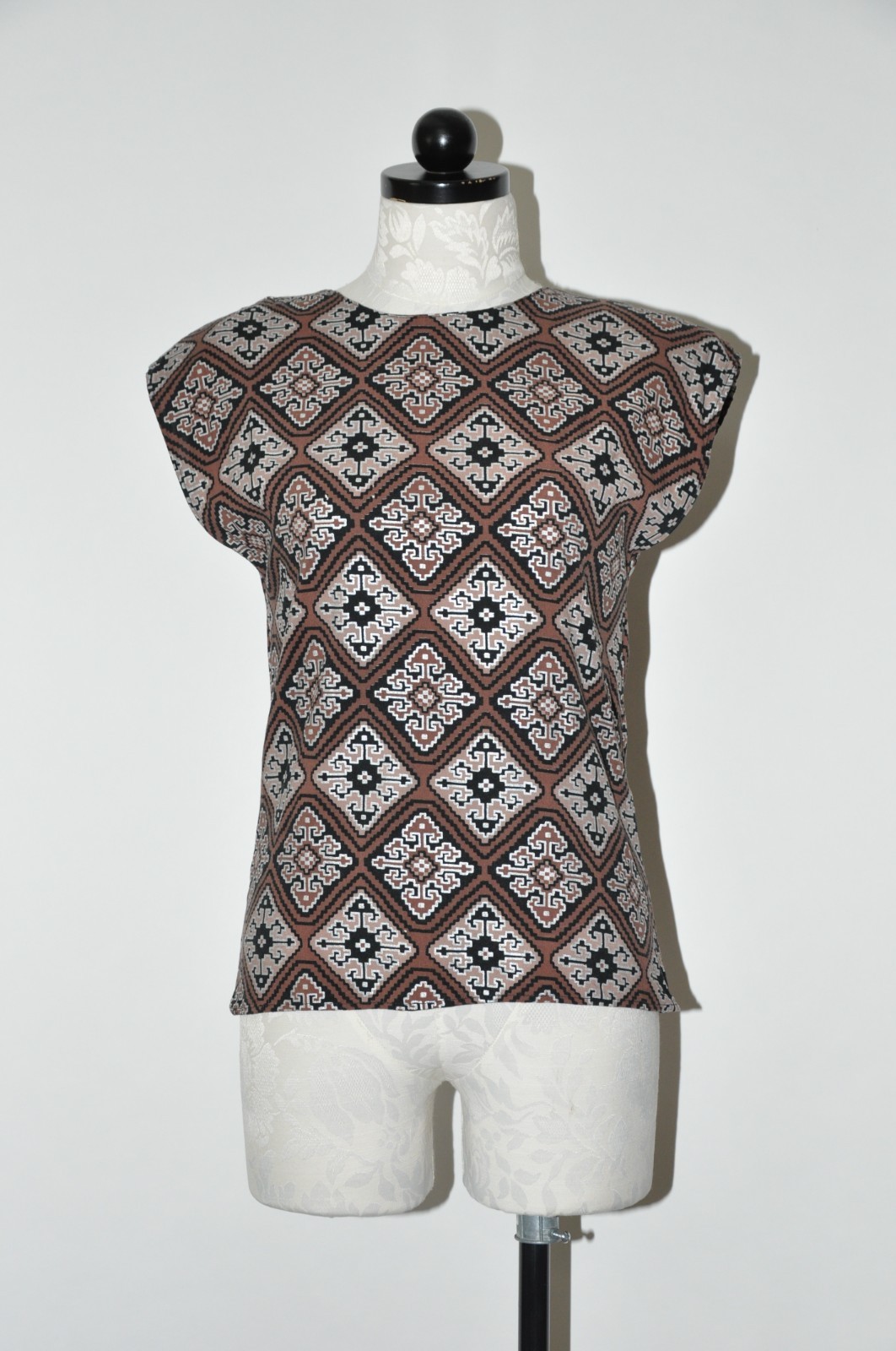 80s Vintage Metallic Brown Ethnic Aztec Diamond Sleeveless Top Blouse Women XS S