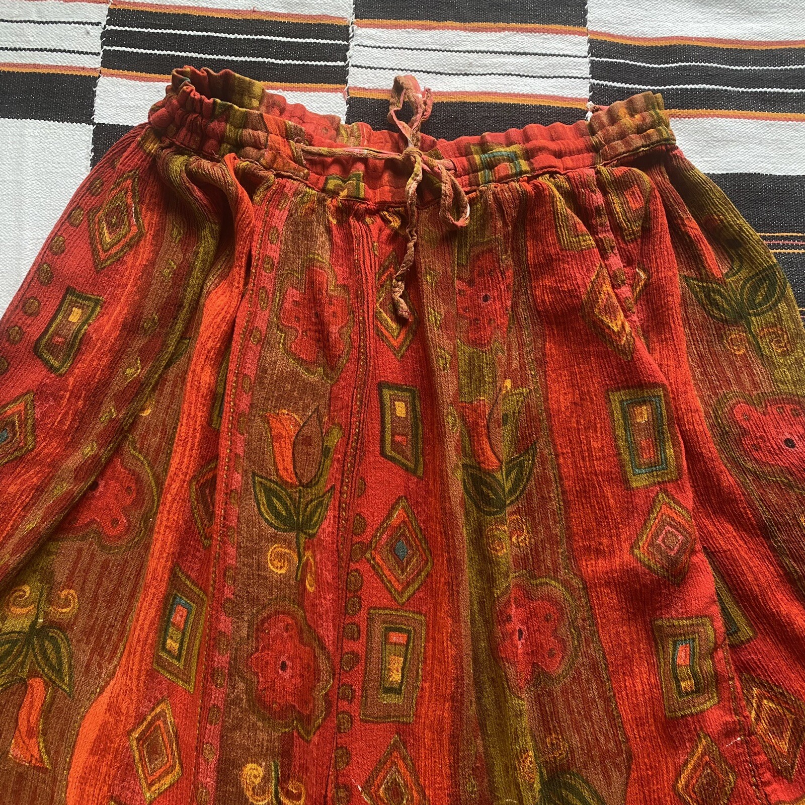 Vintage Zanana by Saraf Floral Maxi Rayon Skirt. OSFM. Tie Waist. India.