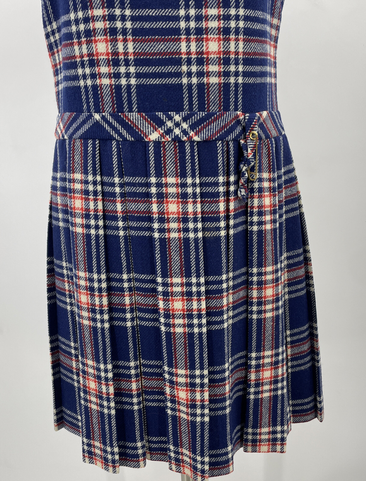Vintage 60 s 70 s Girltown Blue Plaid Jumper Pleated Dress Decorative Pin Grunge