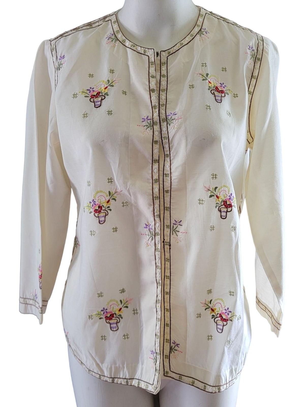 Vintage Hand Embroidered Floral Blouse Size 38 Medium Cream Cottagecore Top