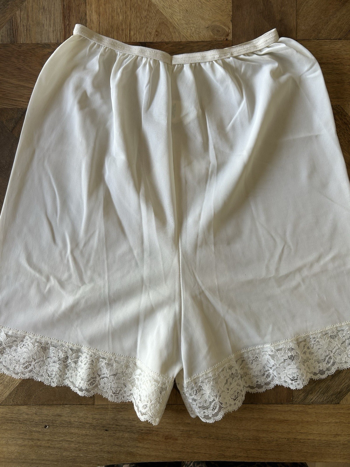 VTG Monsanto Nylon Pettipants Bloomers Lace Trim Boudoir Lingerie Skort Small