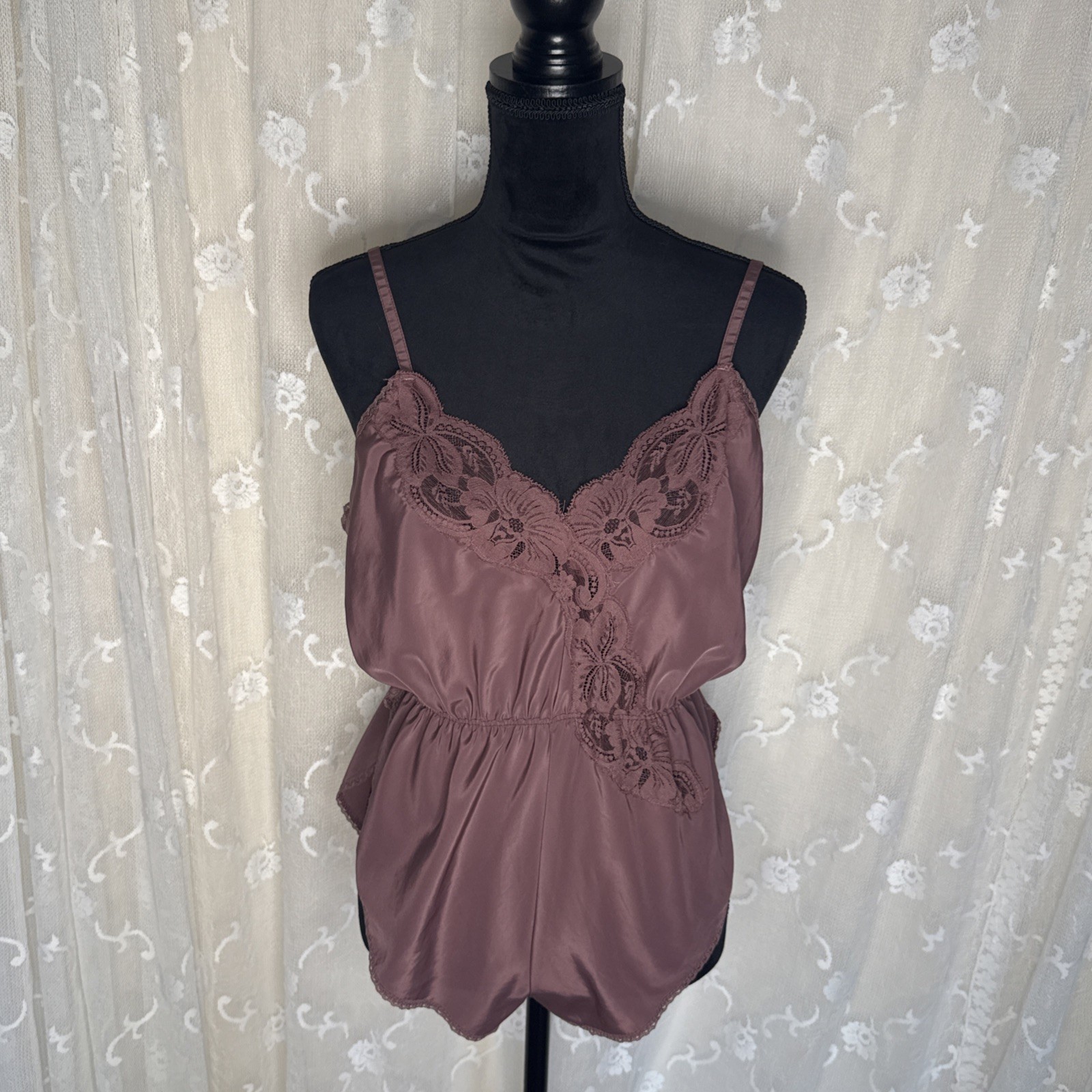 VTG Lorraine Solid Grape & Scalloped Lace Sissy Teddy Romper Playsuit Med 38 B