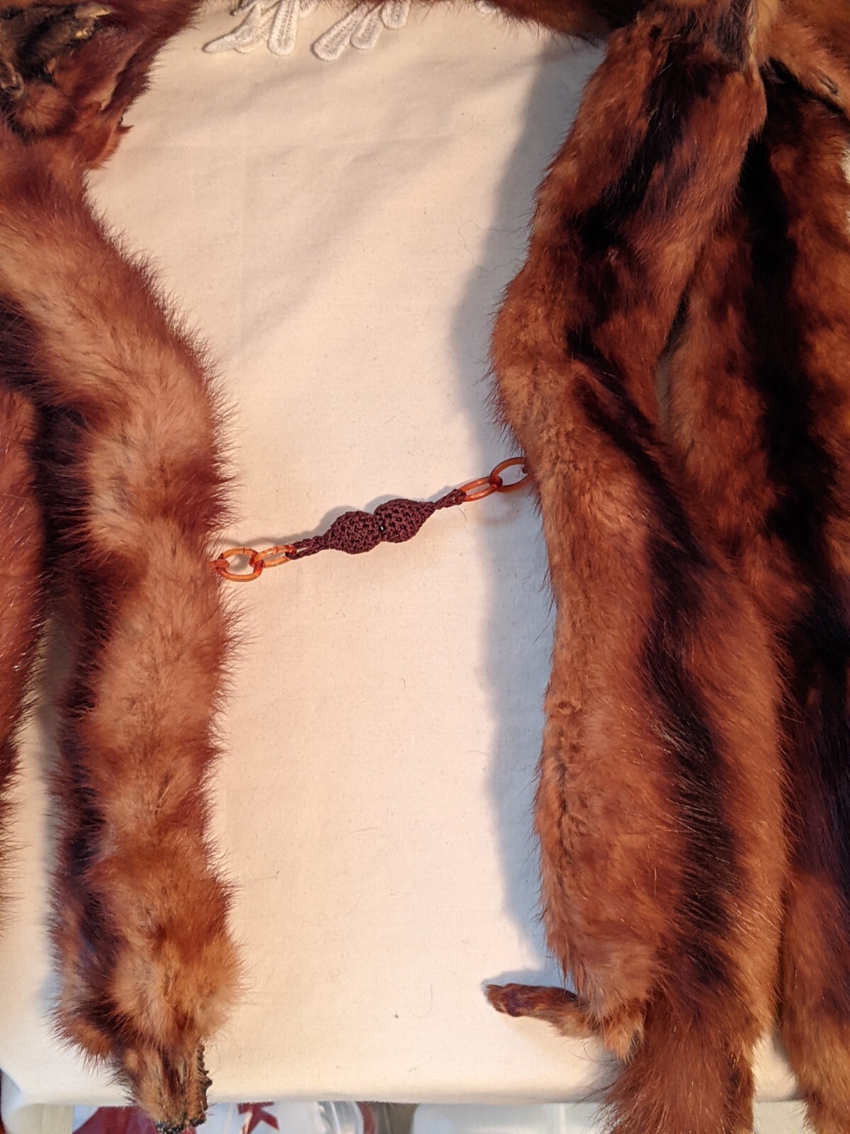 Vintage 6 Pelt Mink Fur Stole Scarf Shaw 44 inches Long Mouth Clasp Or Button