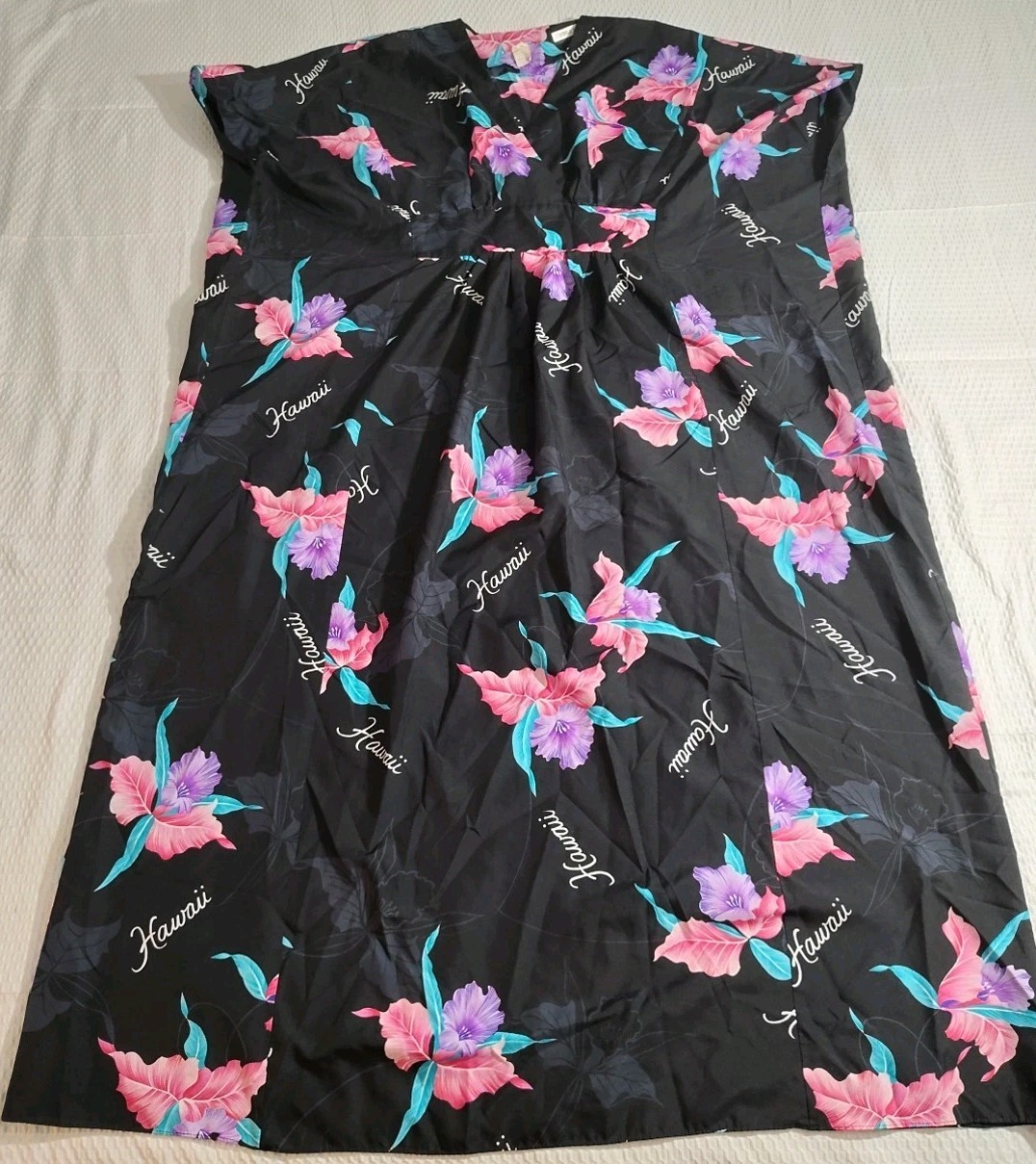 Vtg Hawaiian Muumuu House Dress Black With Hibiscus 60″ Bust Measurement Women’s